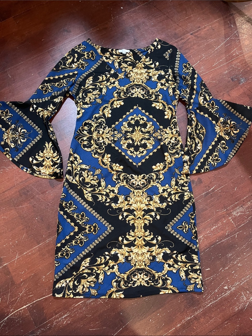 🌻3/$15🌻 Olivia Matthews Black, Blue & Gold Baroque-Print Long Sleeve Dress